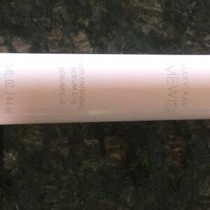 Mary Kay timewise replenishing serum c+e